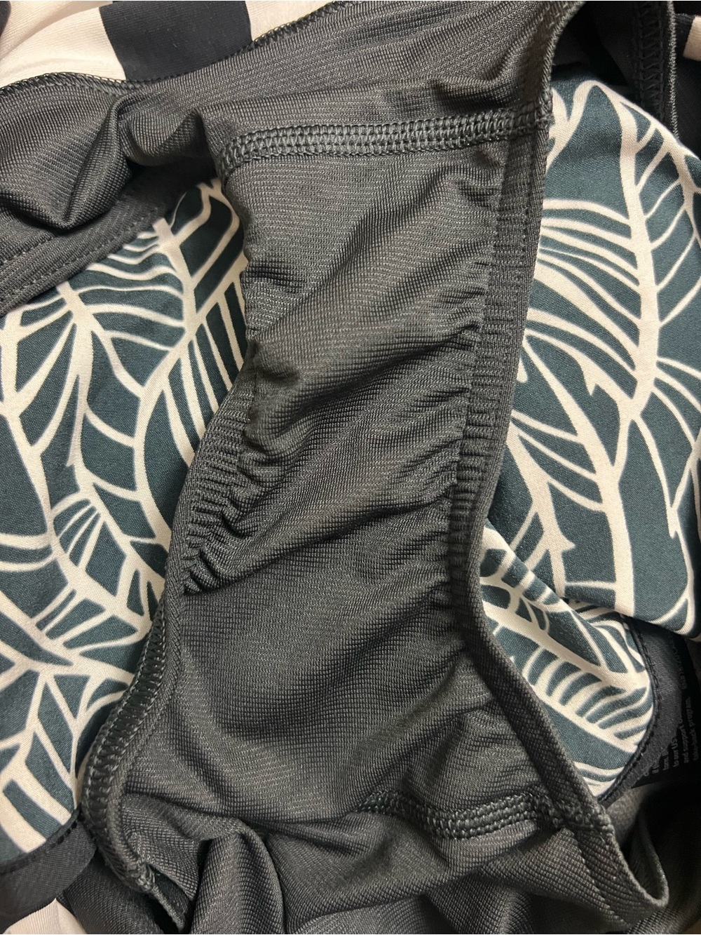 Lululemon Run: Speed Short *2-way Stretch Pretty Palm Black Angel Wing / Black 8 - Picture 9 of 10